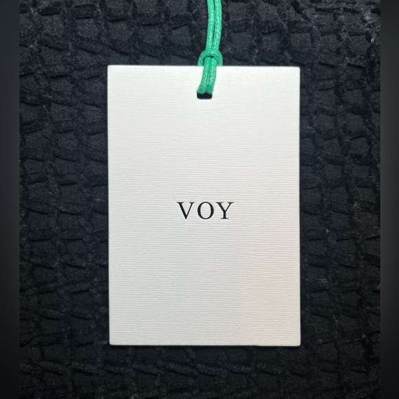 Chic Black Textured Women's Sweatshirt - Picture 4 of 4